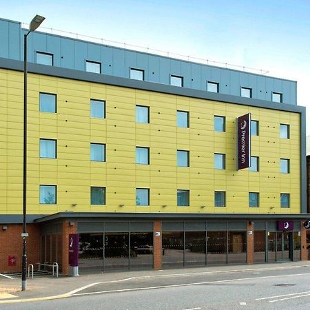 Premier Inn Newbury Town Centre エクステリア 写真